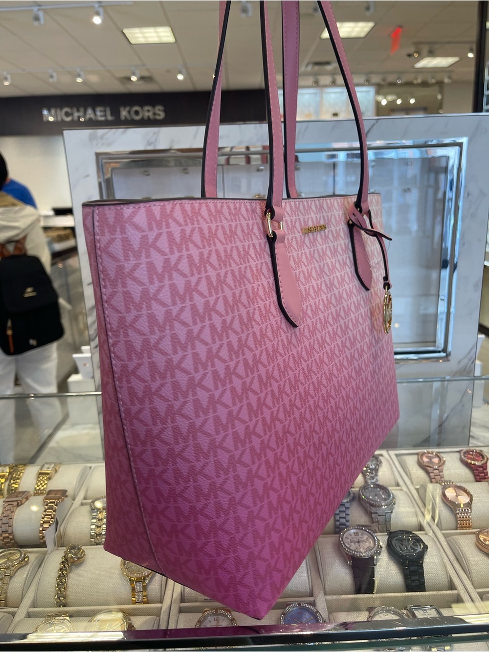 MICHAEL MICHAEL KORS SHEILA
CARNATION LG Multifunctional TOTE bag 
Carnation
NWT - Picture 3 of 16
